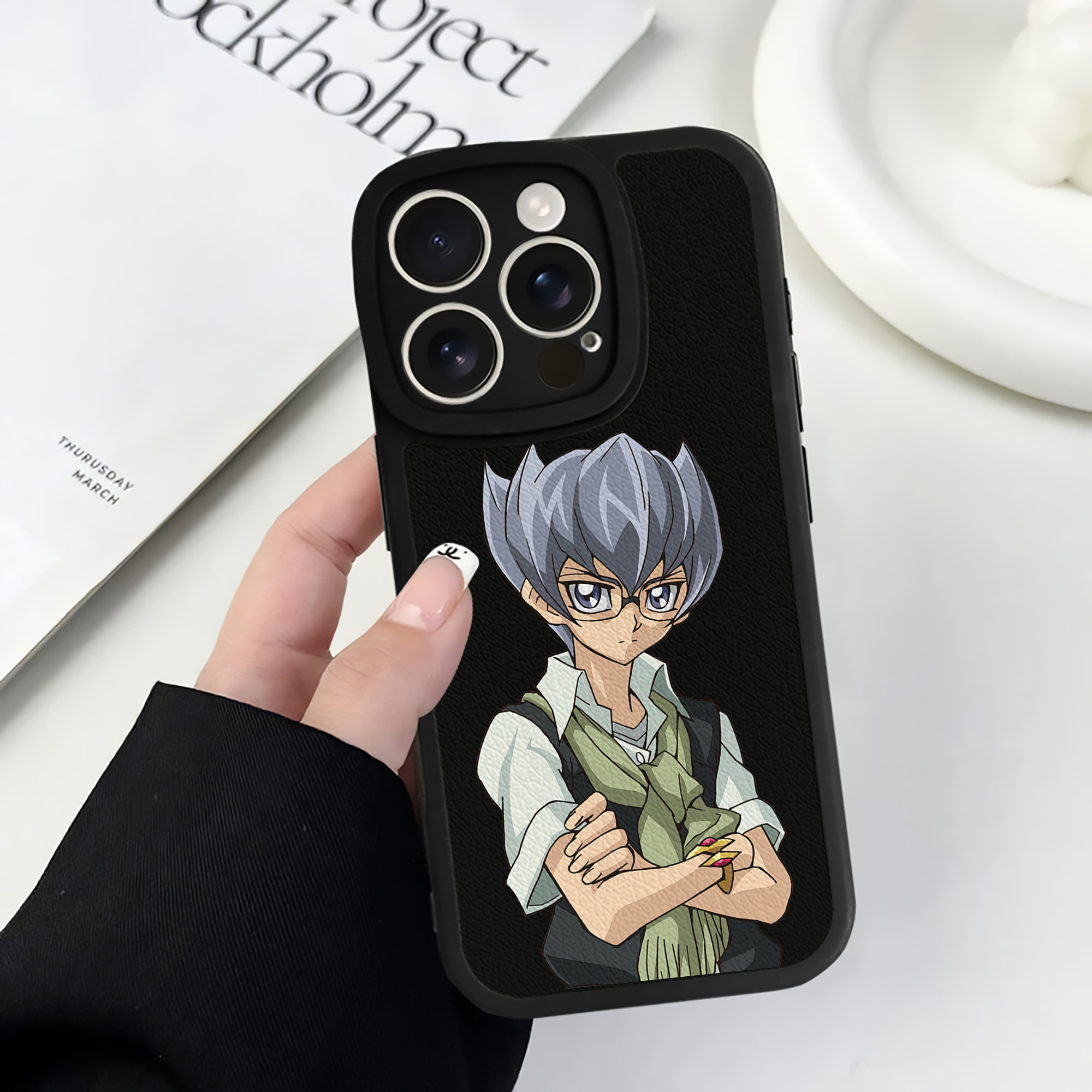 遊☆戯☆王 Yu-Gi-Oh! 【iPhone 16シリーズ対応】シリコンスマホケース（レザー調） 材質：シリコン